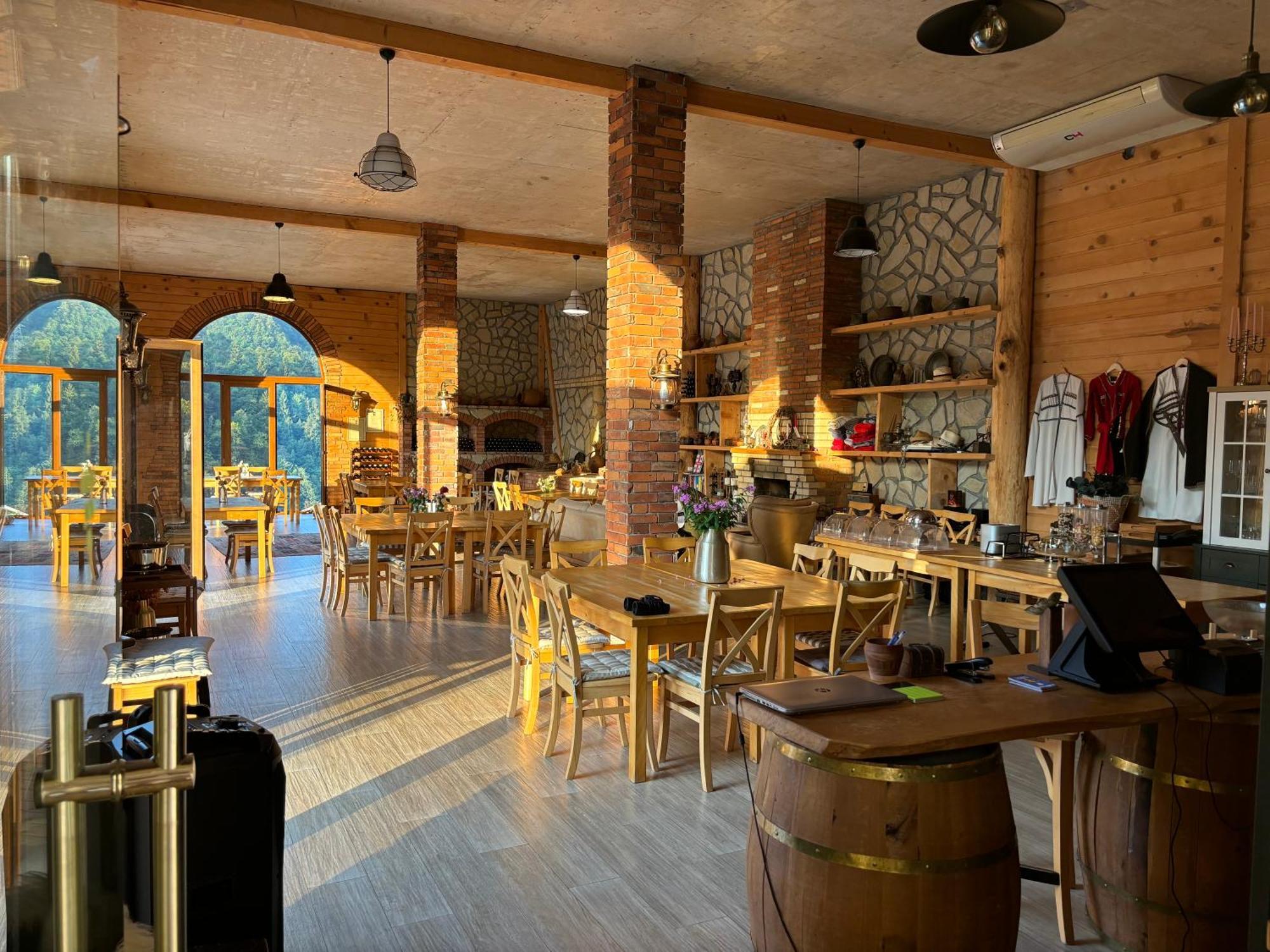 Hotel Chateau Iveri Varjanisi Esterno foto